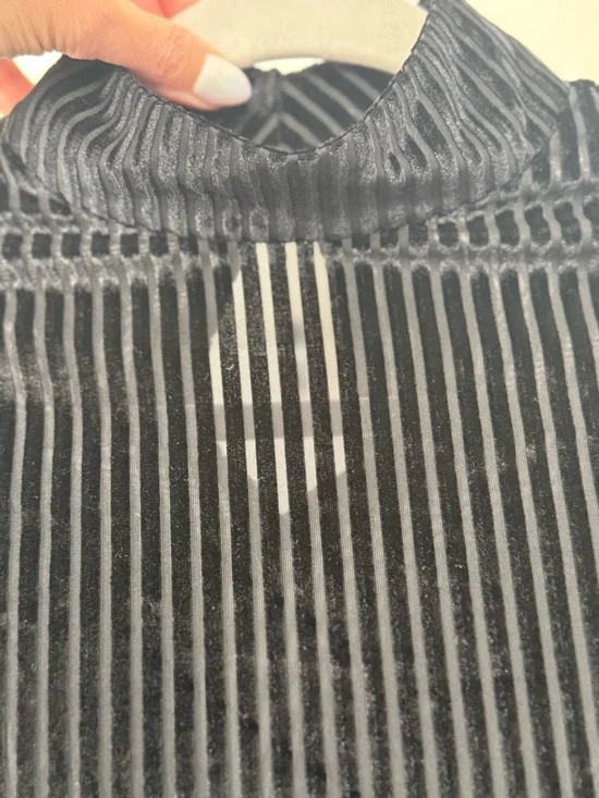 Chelsea 28 Black Velvet Mockneck Top Long Sleeve Size XXS - Picture 3 of 8